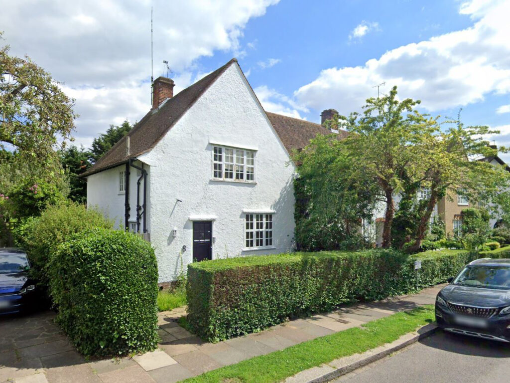 Three Bedroom House – Hampstead Garden Suburb, NW11 6ET