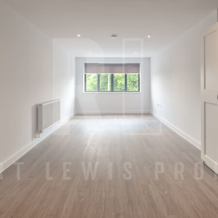 Luxury Studio Apartment – Torrington Park, North Finchley, N12 9SS