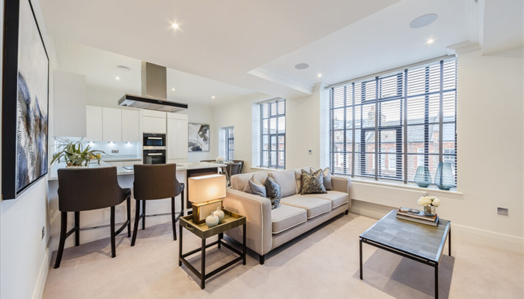 Interior-Designed Two-Bedroom, Two-Bathroom Apartment – Rainville Road, London W6 9UF