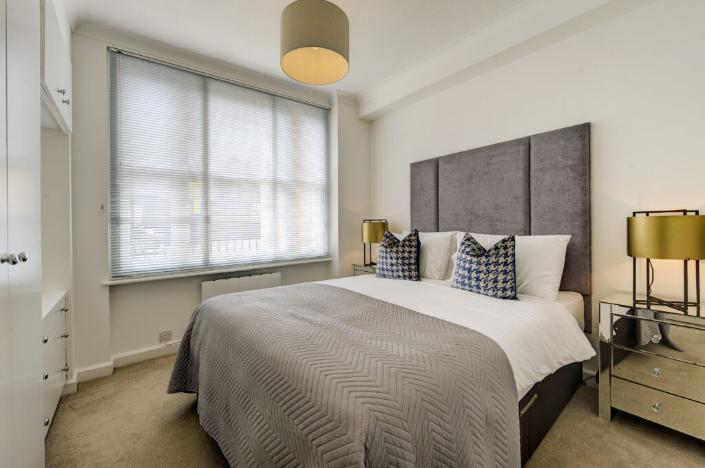 Two Bedroom Luxury Apartment – Hill Street, Mayfair, W1J 5NA