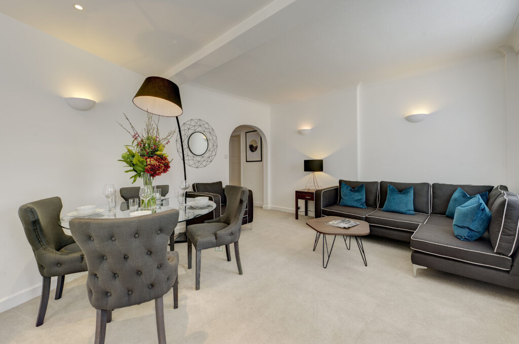 Two Bedroom Luxury Apartment – Hill Street, Mayfair, W1J 5NA