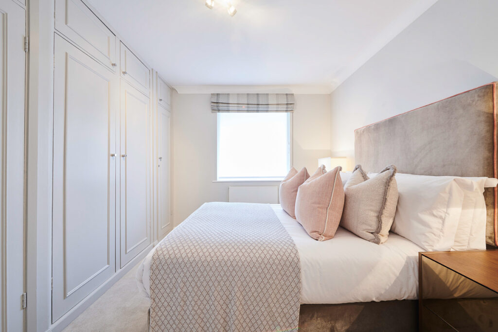 Interior-Designed Two-Bedroom – Fulham Road, Chelsea, SW3 6SN