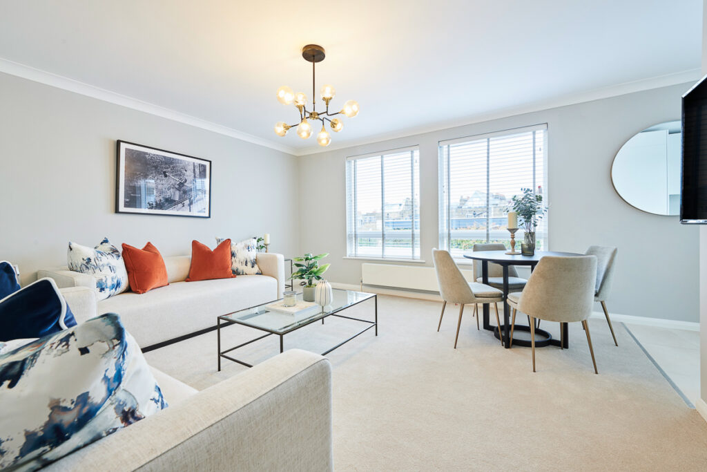 Interior-Designed Two-Bedroom – Fulham Road, Chelsea, SW3 6SN