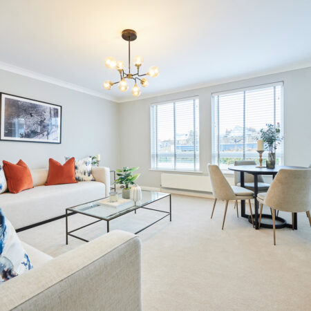 Interior-Designed Two-Bedroom – Fulham Road, Chelsea, SW3 6SN