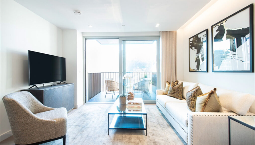 Luxurious One-Bedroom Apartment in Garrett Mansions, West End Gate, London W2 1BB