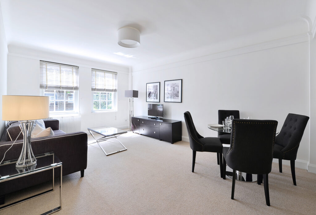 Exceptional Two-Bedroom, Two-Bathroom apartment – Fulham Road, Chelsea, SW3 6SH