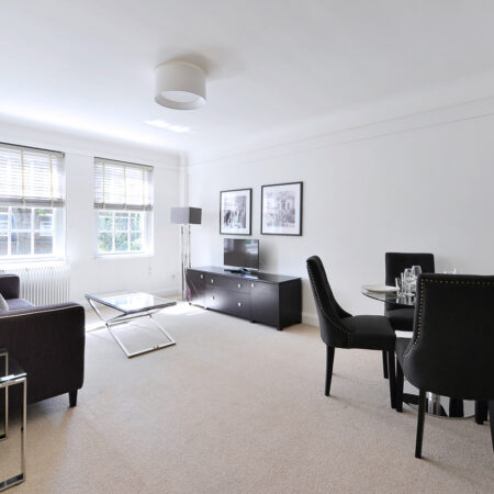 Exceptional Two-Bedroom, Two-Bathroom apartment – Fulham Road, Chelsea, SW3 6SH