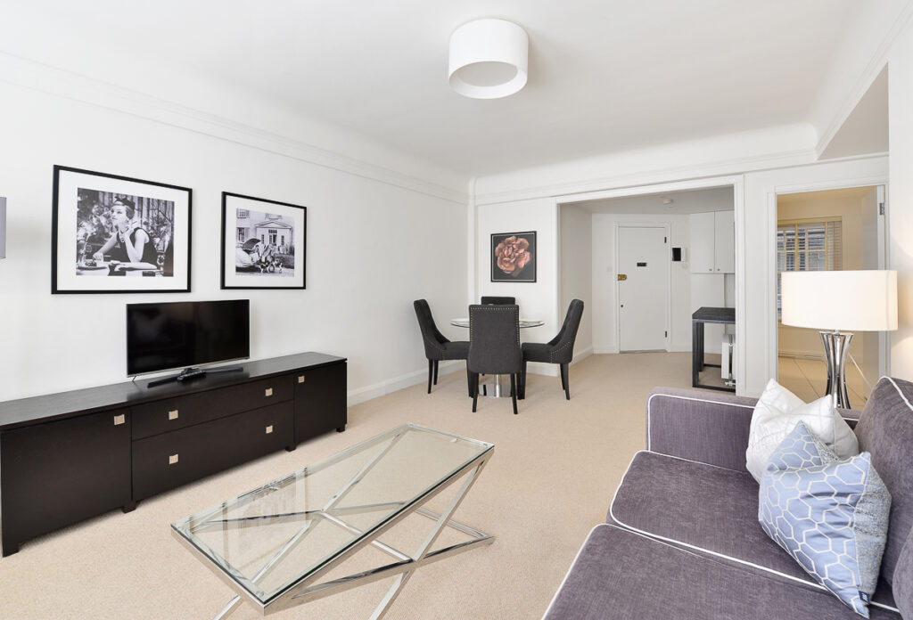 Exceptional Two-Bedroom, Two-Bathroom apartment – Fulham Road, Chelsea, SW3 6SH