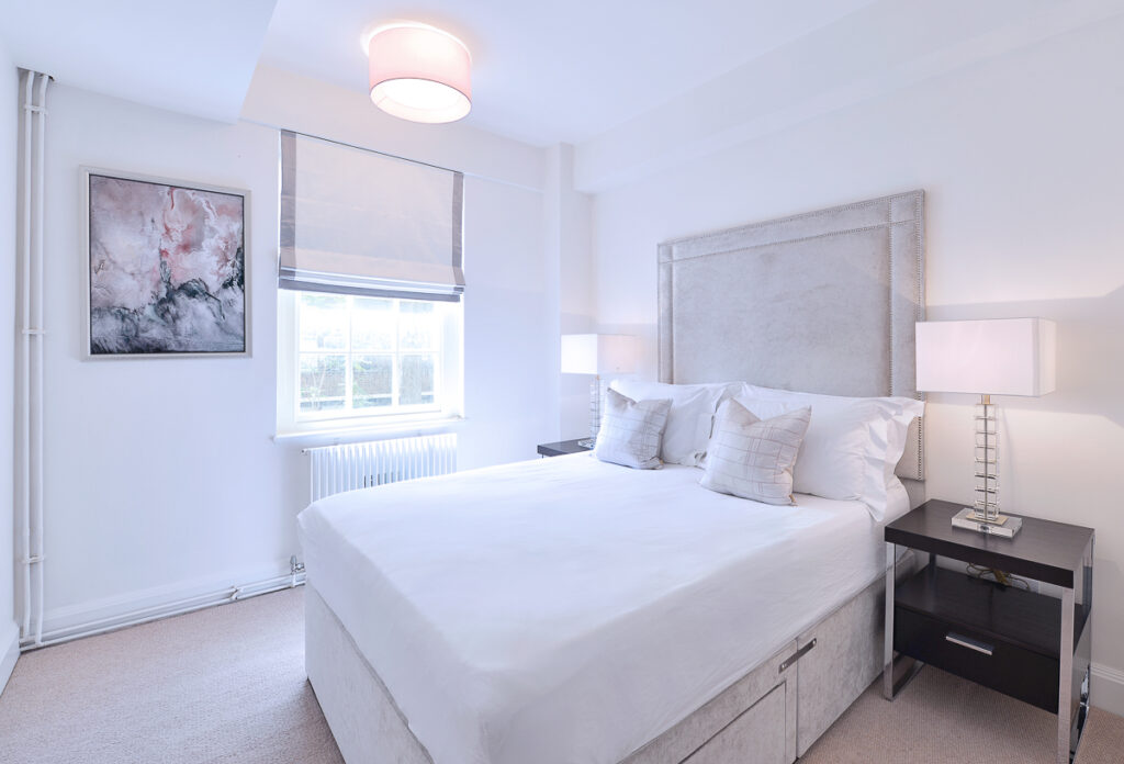 Exceptional Two-Bedroom, Two-Bathroom apartment – Fulham Road, Chelsea, SW3 6SH