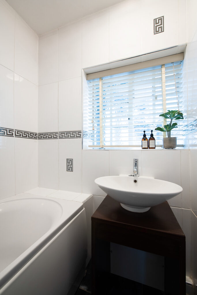 Newly Redecorated Two-Bedroom Apartment  Fulham Road, Chelsea, SW3 6SH