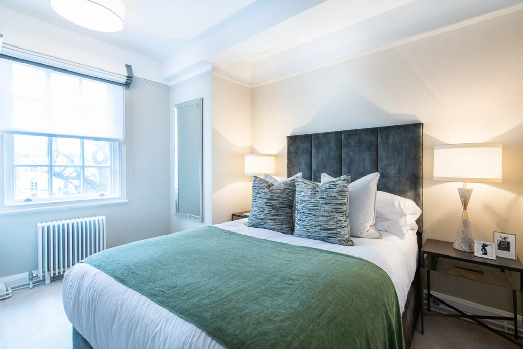 Newly Redecorated Two-Bedroom Apartment  Fulham Road, Chelsea, SW3 6SH