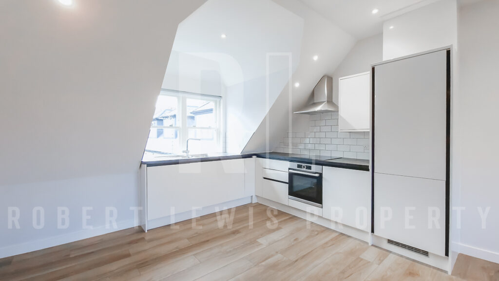 Modern and Spacious Studio Apartment – Top Floor – Tapster Street, Barnet, EN5