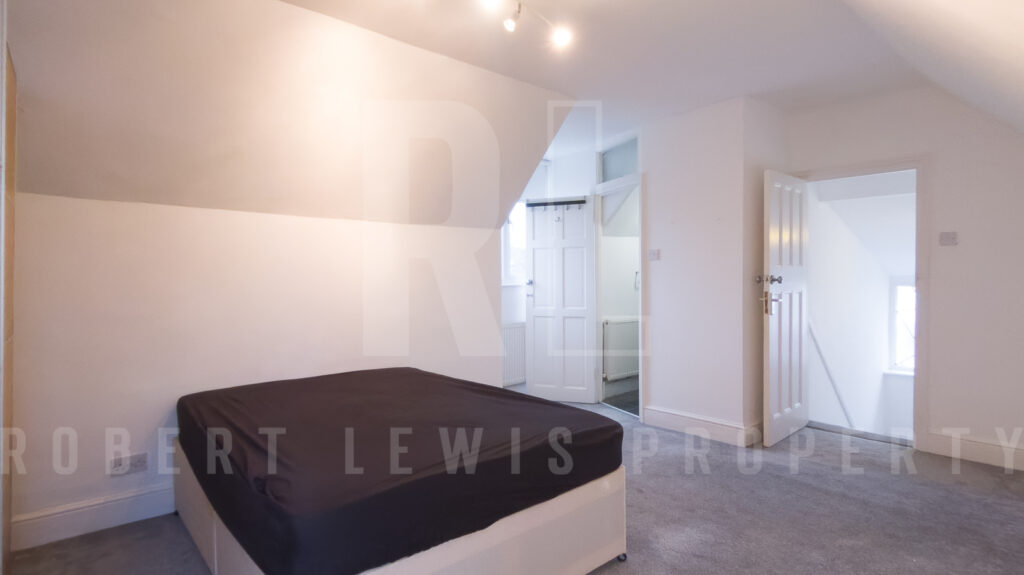 Spacious 2-Bedroom, 2-Bathroom Duplex Apartment – Finchley Road NW11