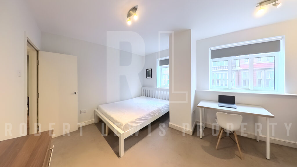 One Bed on First Floor above Warren Street Station Euston Road, NW1 3AA