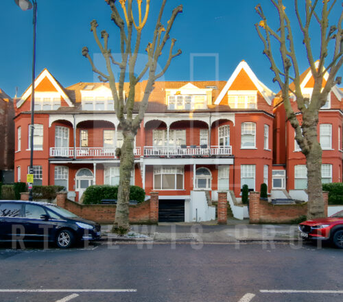 Charming Two Bed Top Floor Flat on Queens Avenue, Muswell Hill N10 3NR