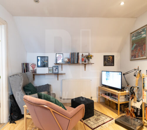 One Bedroom Flat – Golders Green Road, London, NW11 9ES