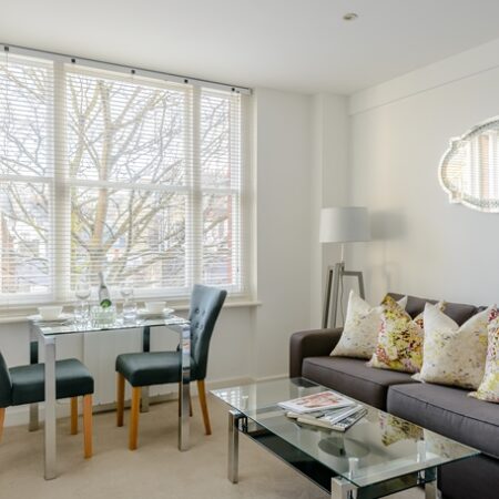 Elegant Mayfair Studio in – Hill Street, Mayfair, W1J