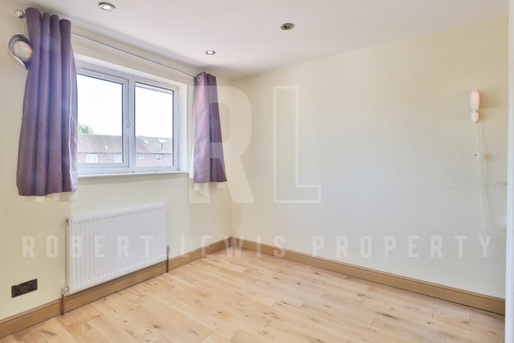 3-Bed, 2-Reception Terraced House – Borehamwood, WD6 5LB