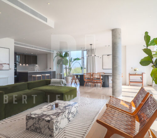 Stylish 3-Bedroom Duplex Penthouse with Gym, Cinema & Concierge