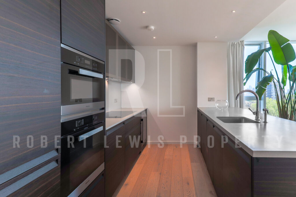 Stylish 3-Bedroom Duplex Penthouse with Gym, Cinema & Concierge