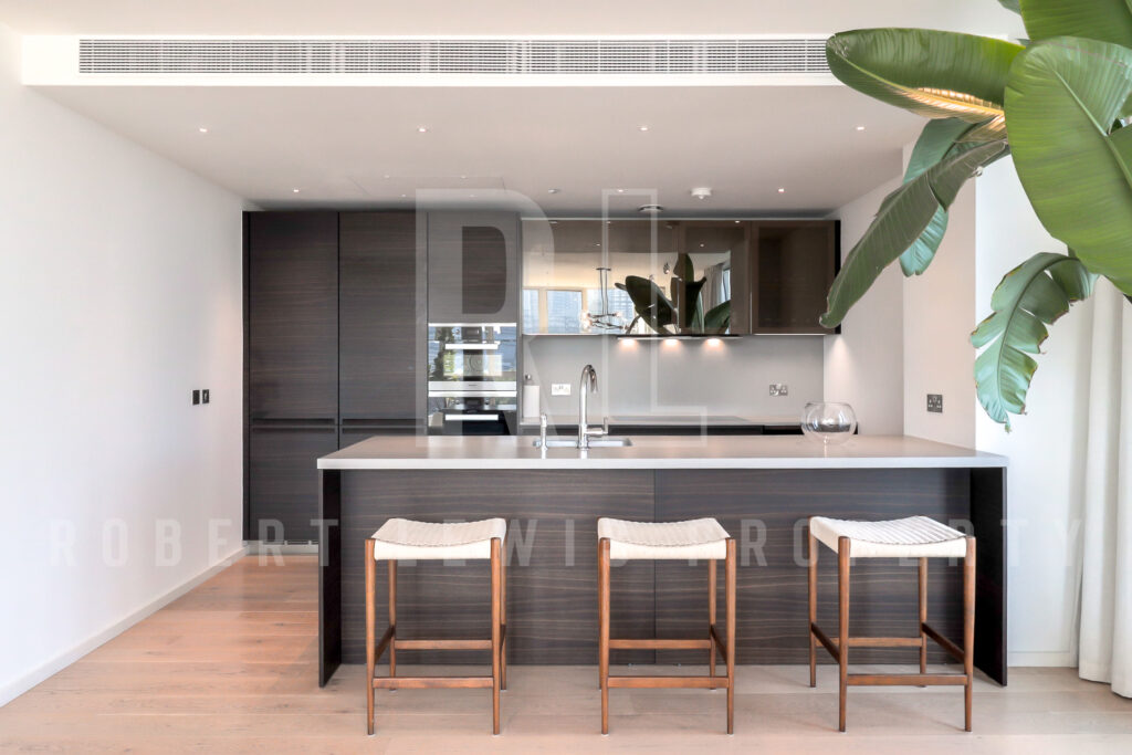 Stylish 3-Bedroom Duplex Penthouse with Gym, Cinema & Concierge