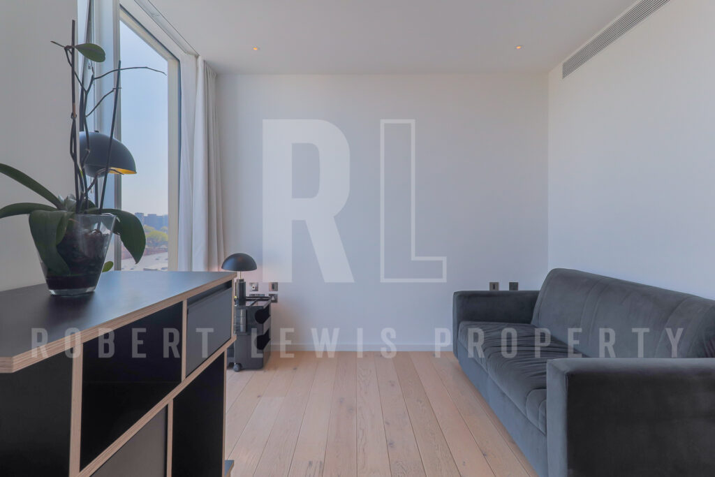 Stylish 3-Bedroom Duplex Penthouse with Gym, Cinema & Concierge