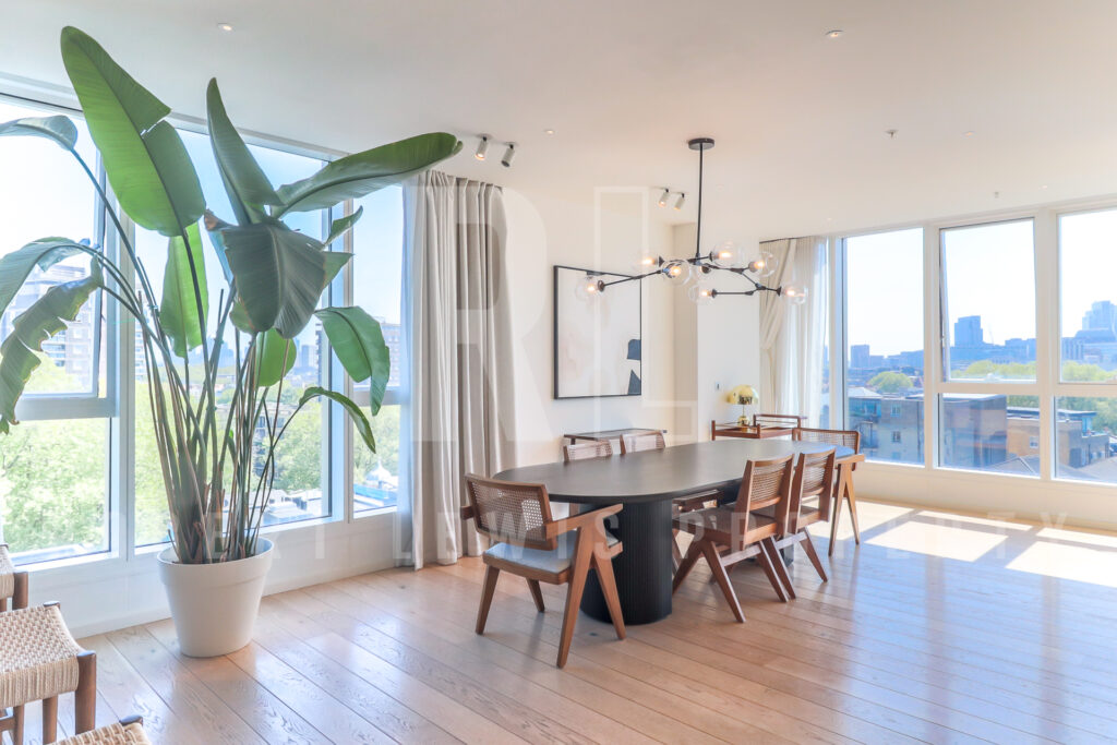 Stylish 3-Bedroom Duplex Penthouse with Gym, Cinema & Concierge