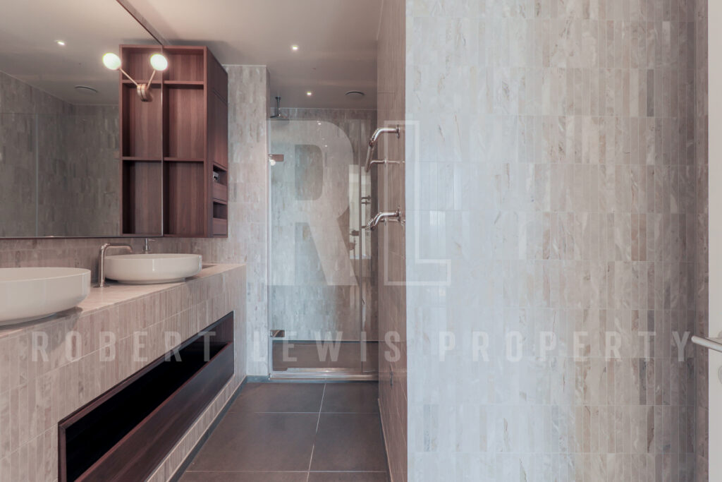 Stylish 3-Bedroom Duplex Penthouse with Gym, Cinema & Concierge