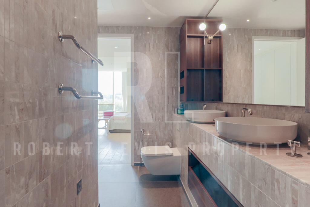 Stylish 3-Bedroom Duplex Penthouse with Gym, Cinema & Concierge
