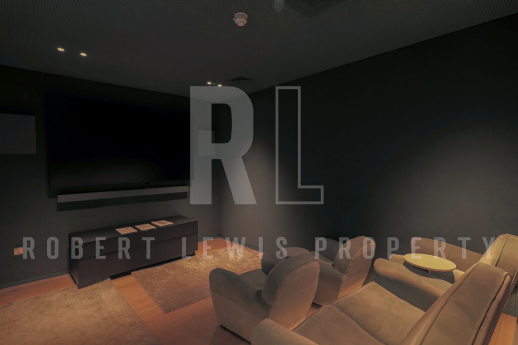 Stylish 3-Bedroom Duplex Penthouse with Gym, Cinema & Concierge