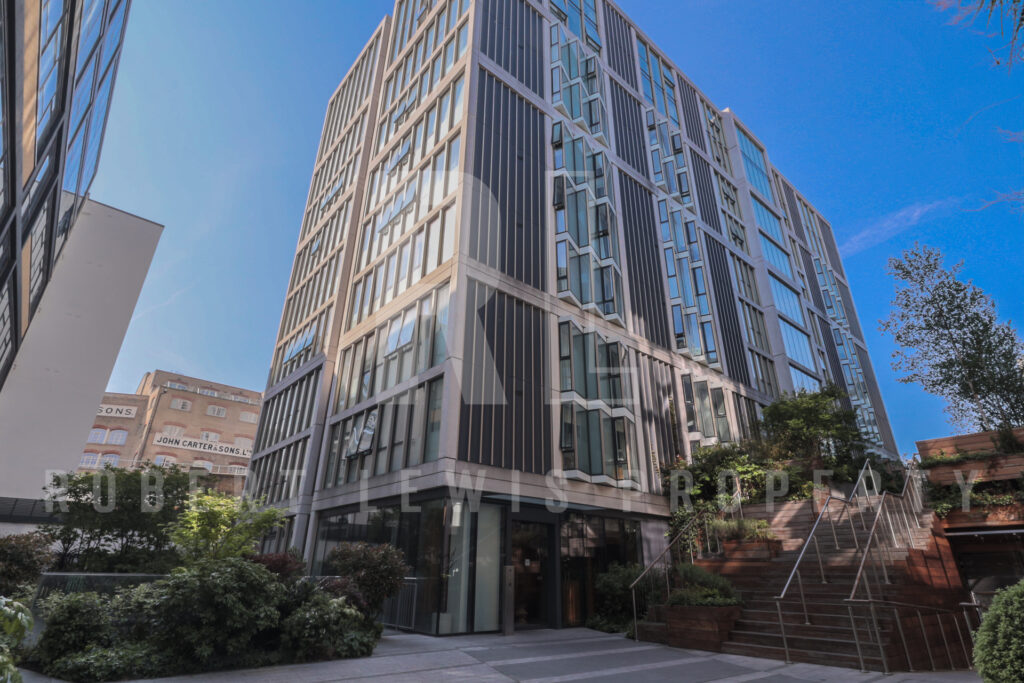 Stylish 3-Bedroom Duplex Penthouse with Gym, Cinema & Concierge